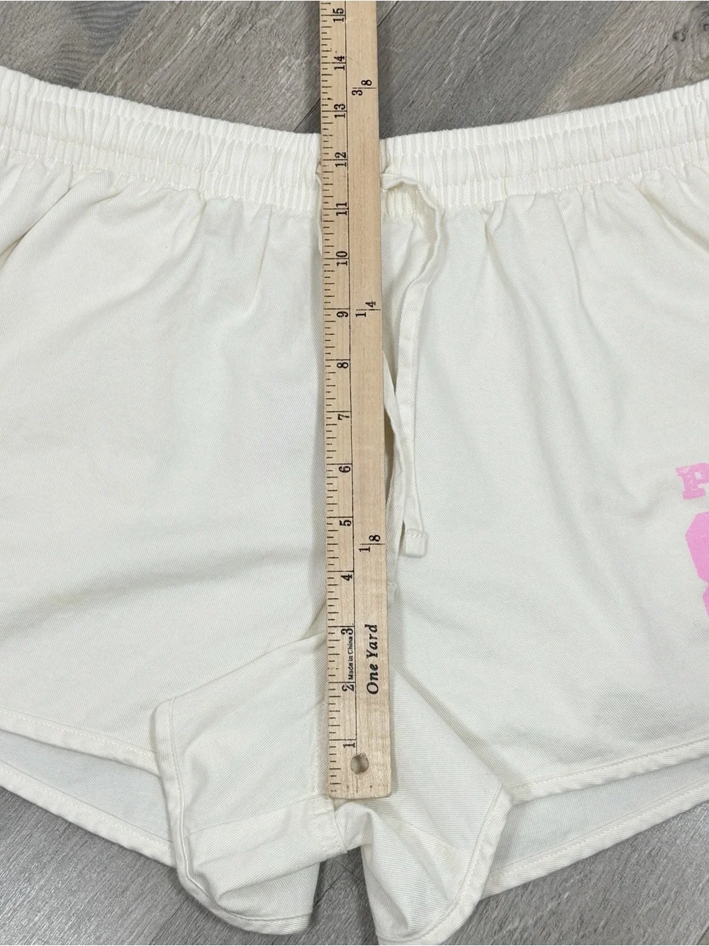 Pink by‎ Victorias Secret Retro Logo Athleisure Jogger Shorts Cream Pink Large
